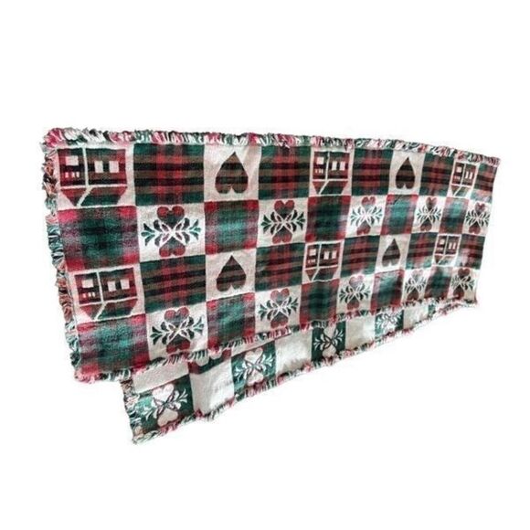 Vintage heart tapestry tree Table Runner - Picture 5 of 9